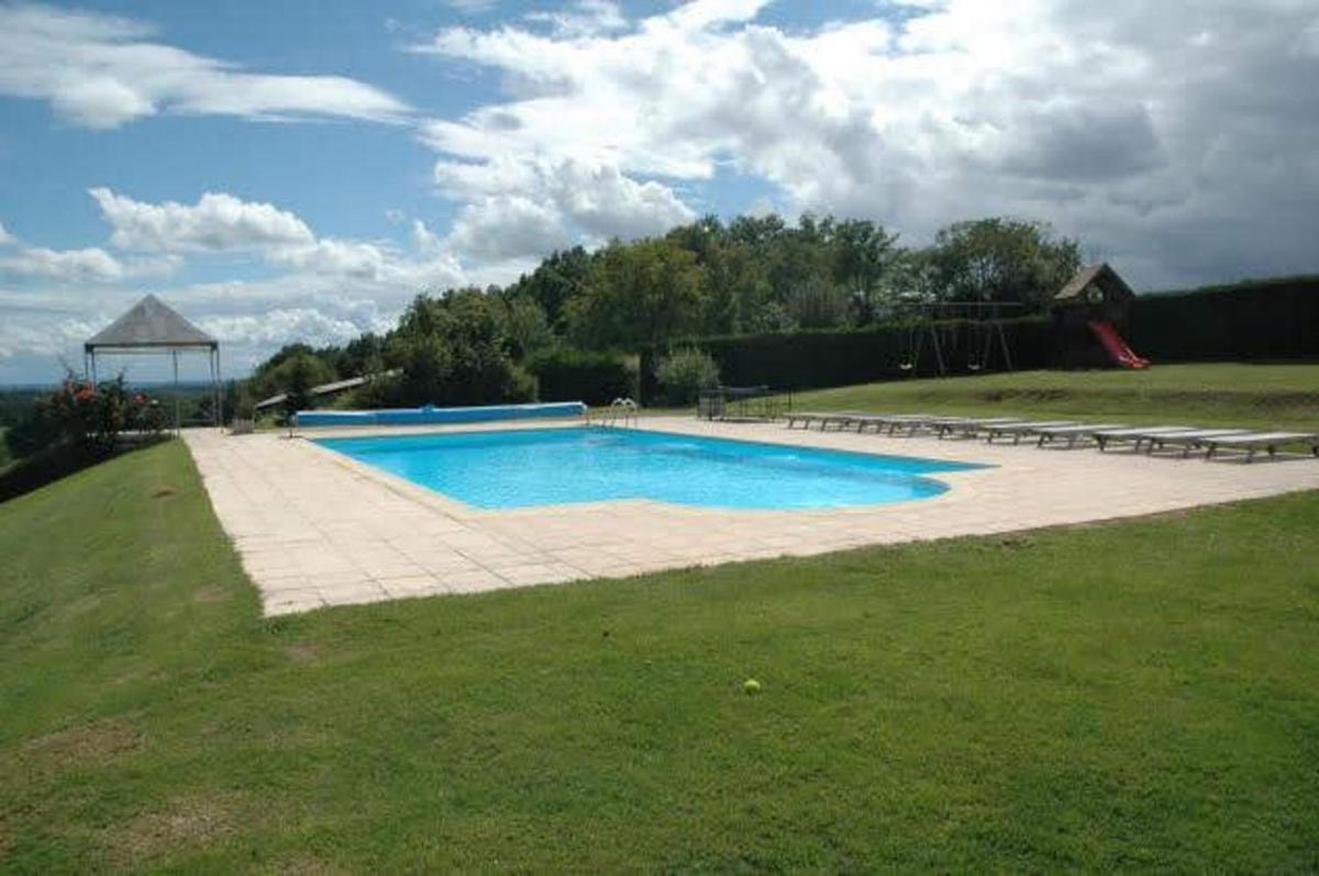 Suitetrails - Stunning 5-Bed Stone House with heated pool