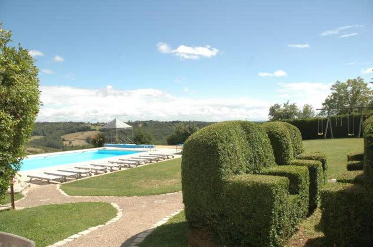 Suitetrails - Stunning 5-Bed Stone House with heated pool