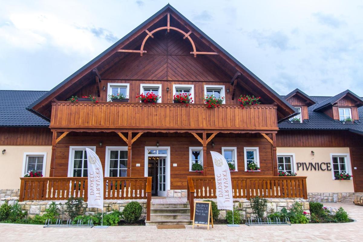 Penzion Pivnice - Jítravský Dvorec - Housity