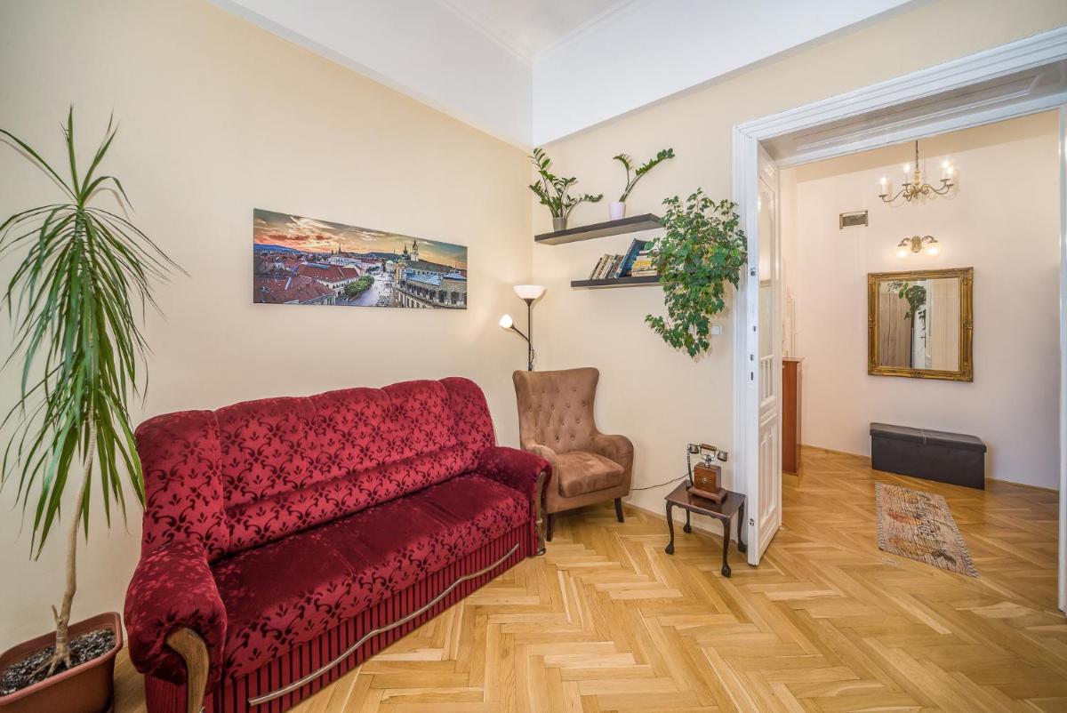 Vintage Apartment - Housity