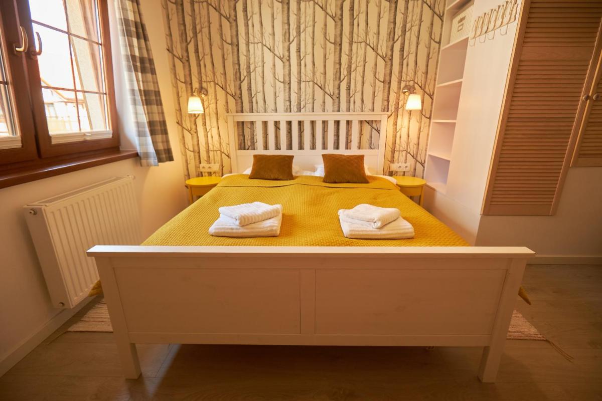 SeaYou Yellow House - Housity