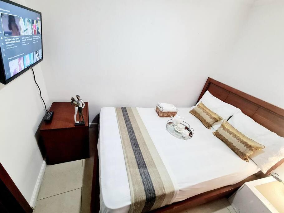 Ecusuites Family Depto Resort Riverfront Gye - Housity