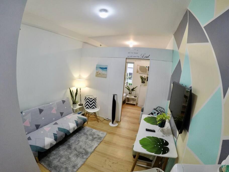 Victory Homestay , mins walk to malls - Housity