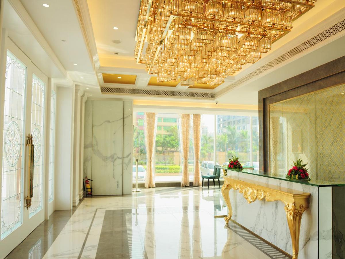 Seven Eleven Hotels and Club - Housity
