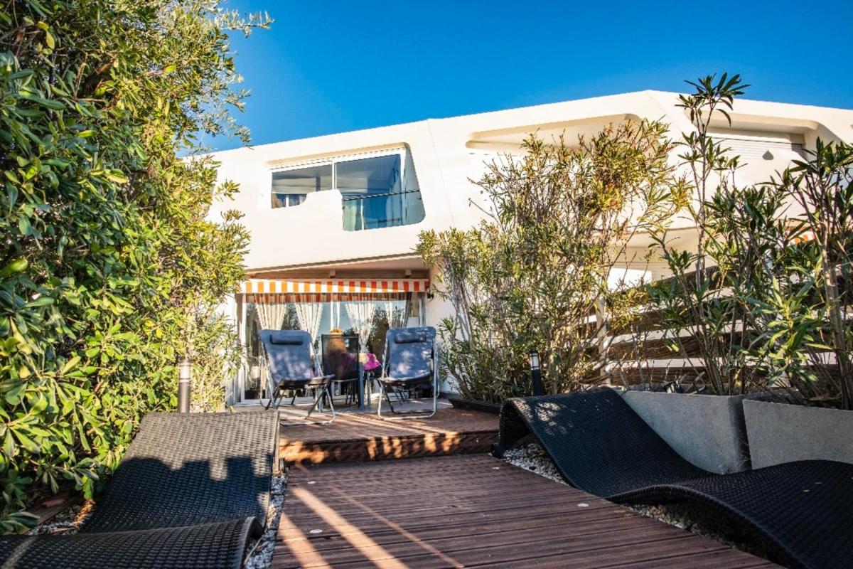Nice House On The Canal Port Camargue - Housity