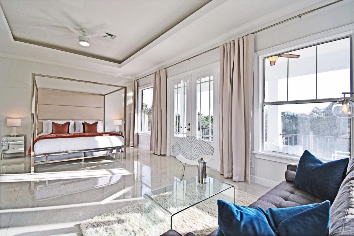 Style & Luxury: Pool, Spa, Cinema, Views, Arcades - Housity
