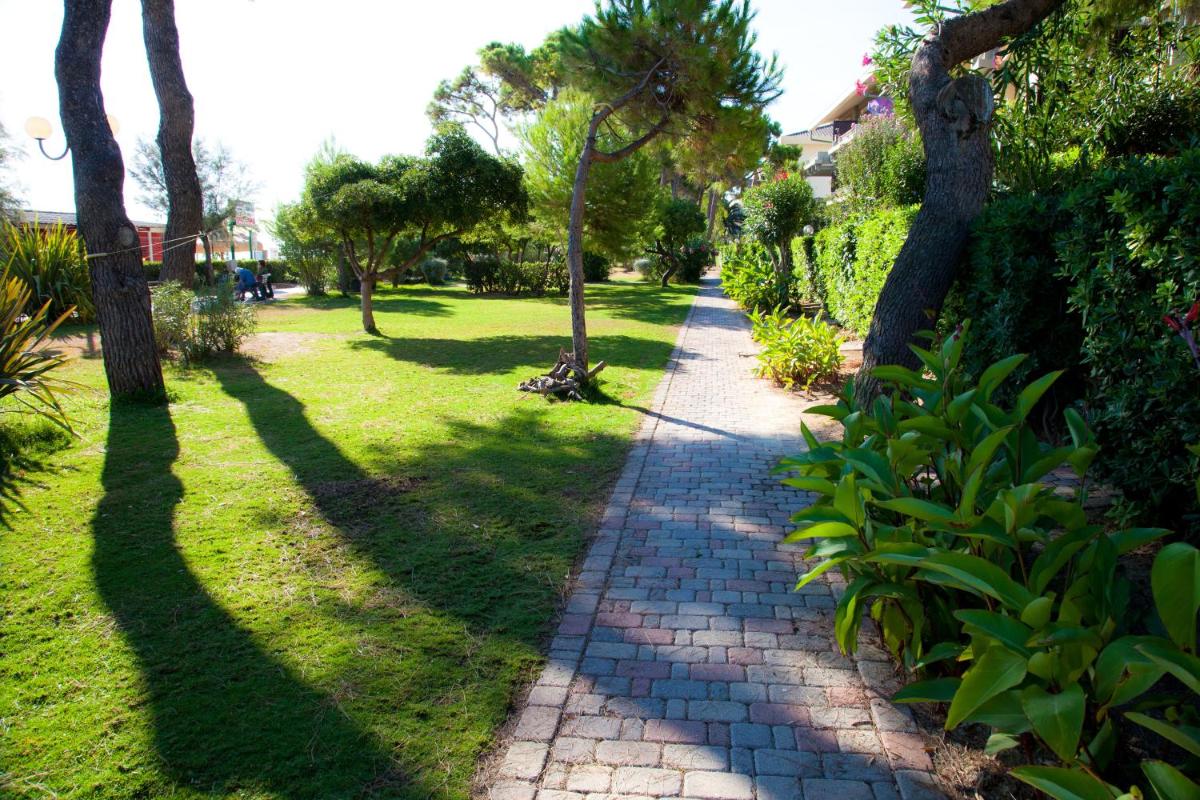 Homiday - Appartamenti Pinetina - Housity