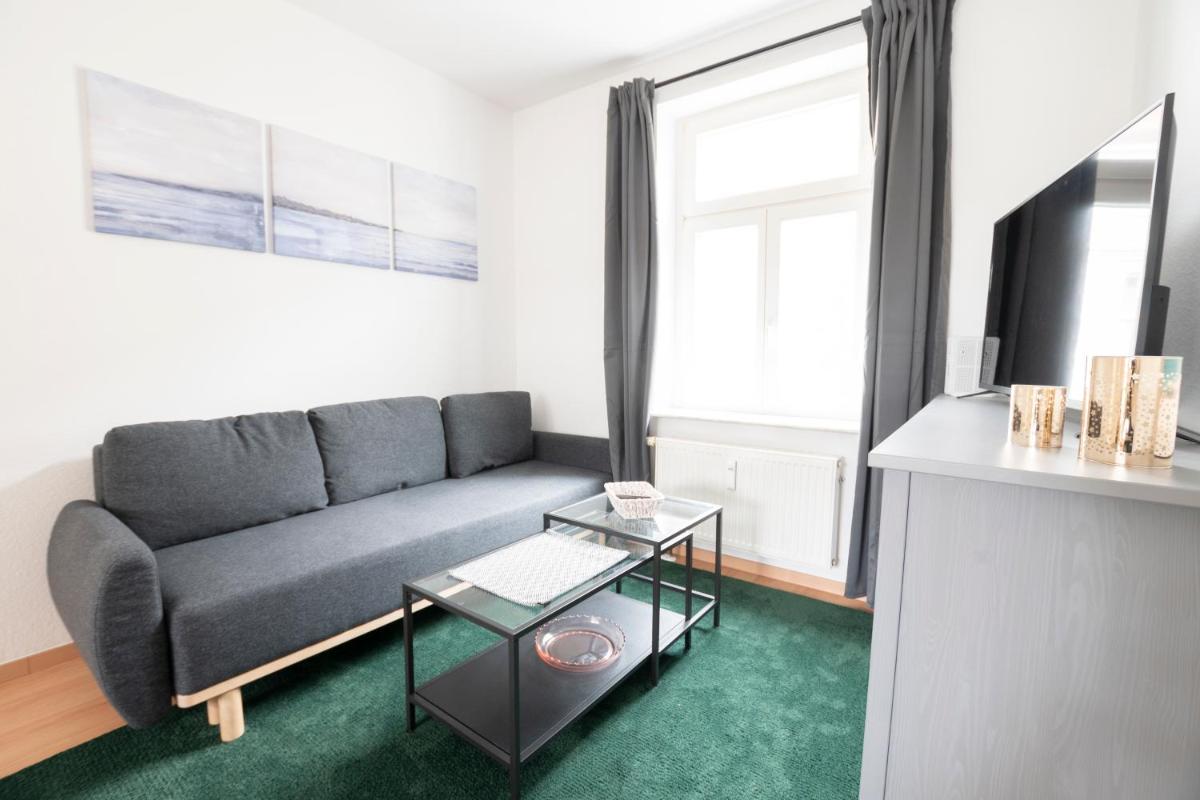 gemütlich und modern mit großem Balkon - Hizvo