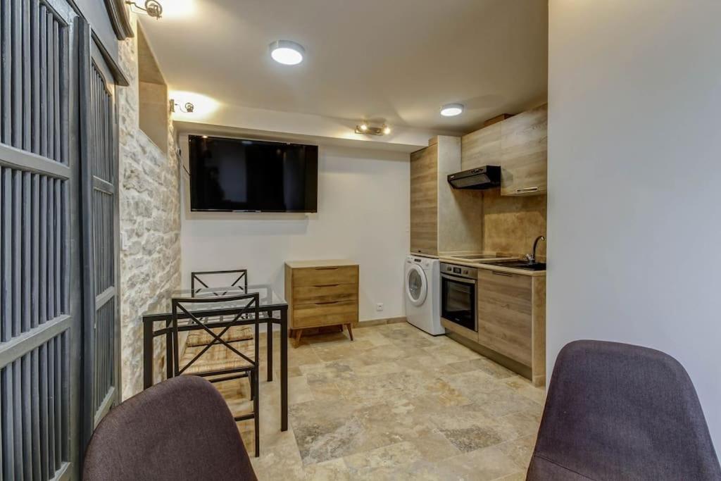 LA CACHETTE - TOPDESTINATION-DIJON - Centre ville - Classé 3 étoiles - Housity