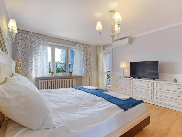 Apartament Bia?y - Housity