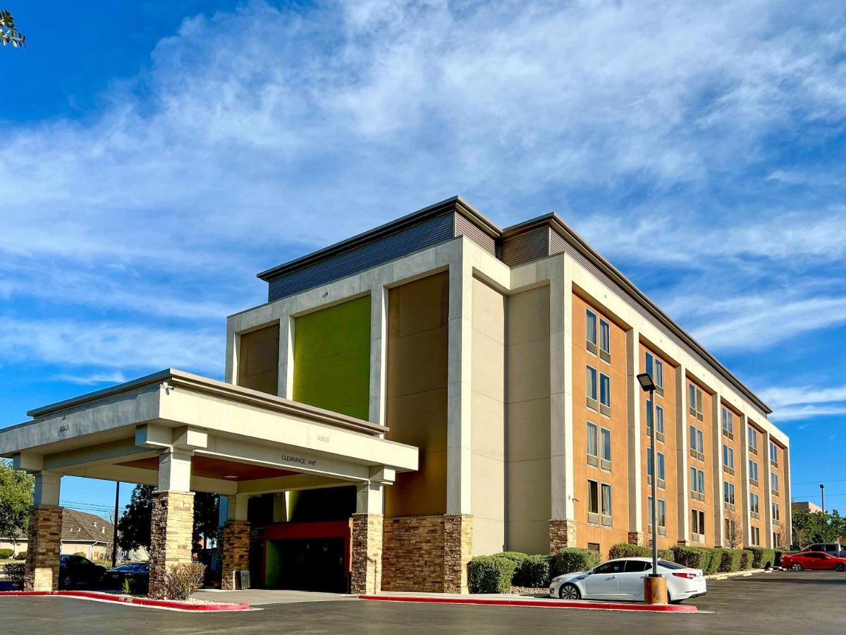 Clarion Pointe near Medical Center - Housity