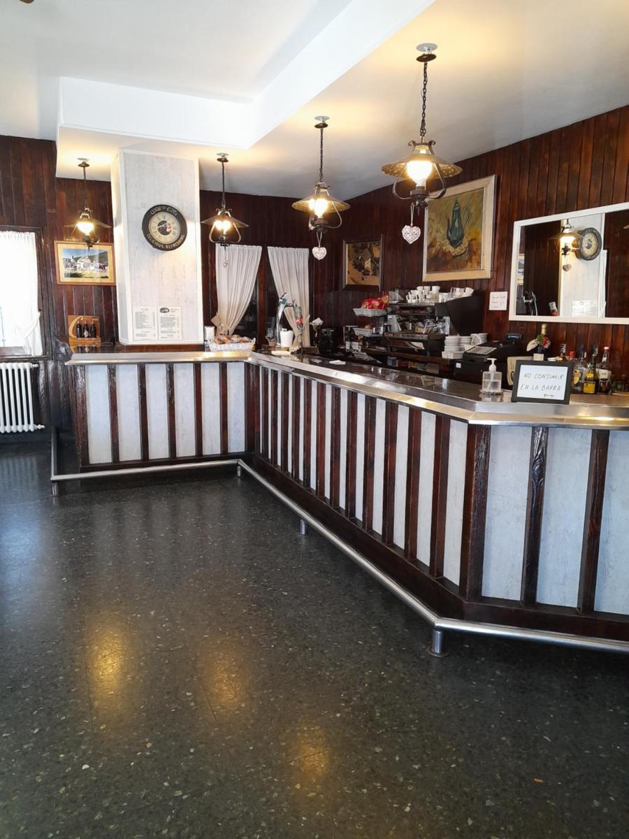 Hotel Giral - Housity