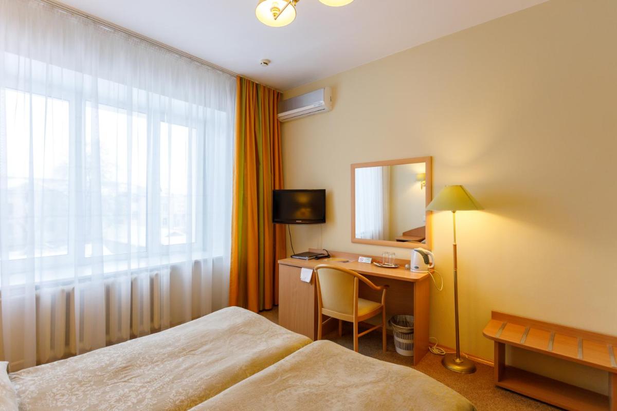 Hotel Atal - Housity