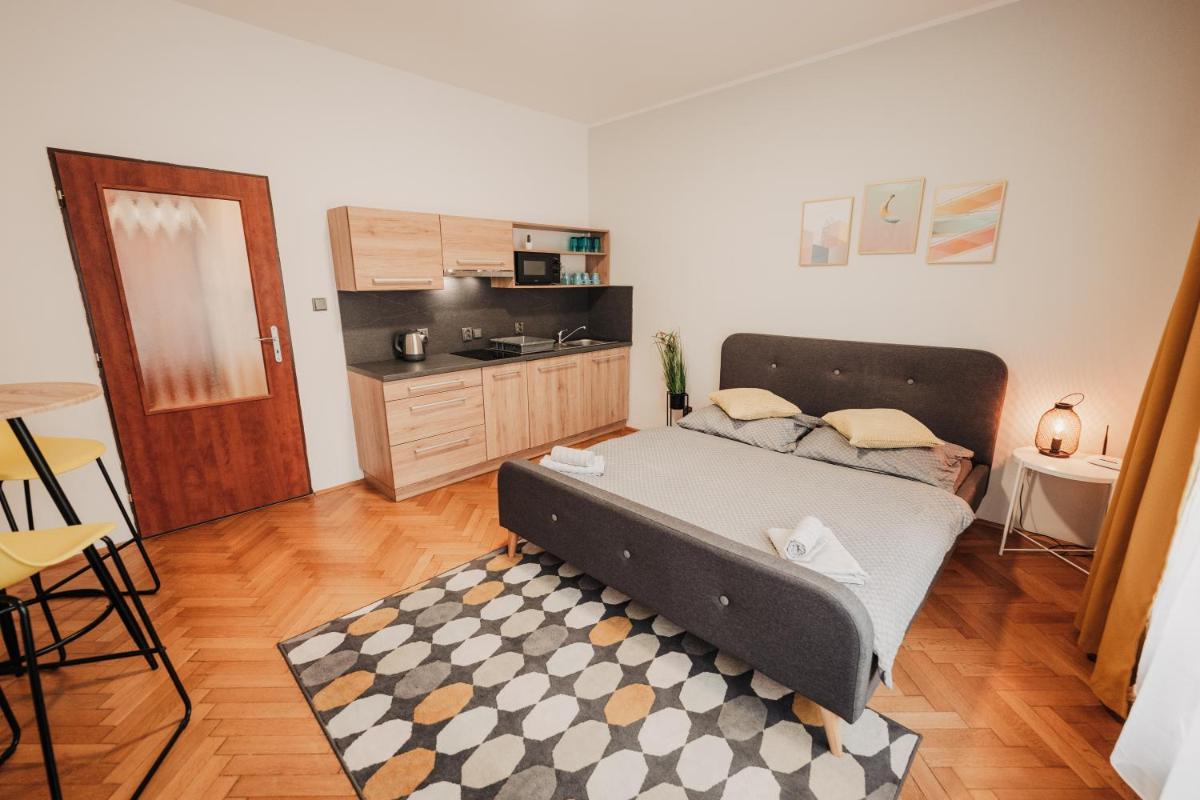 Suitetrails - Elegant studio, 400m from the square