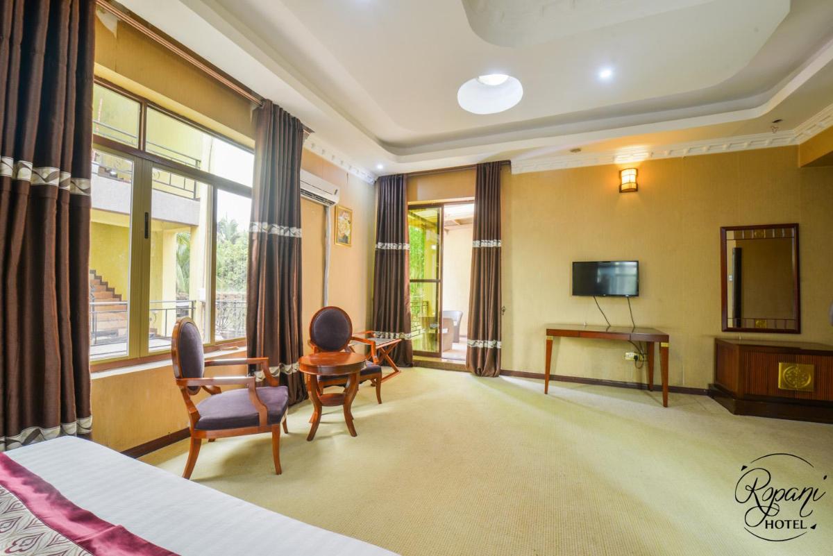 Ropani Hotel - Housity