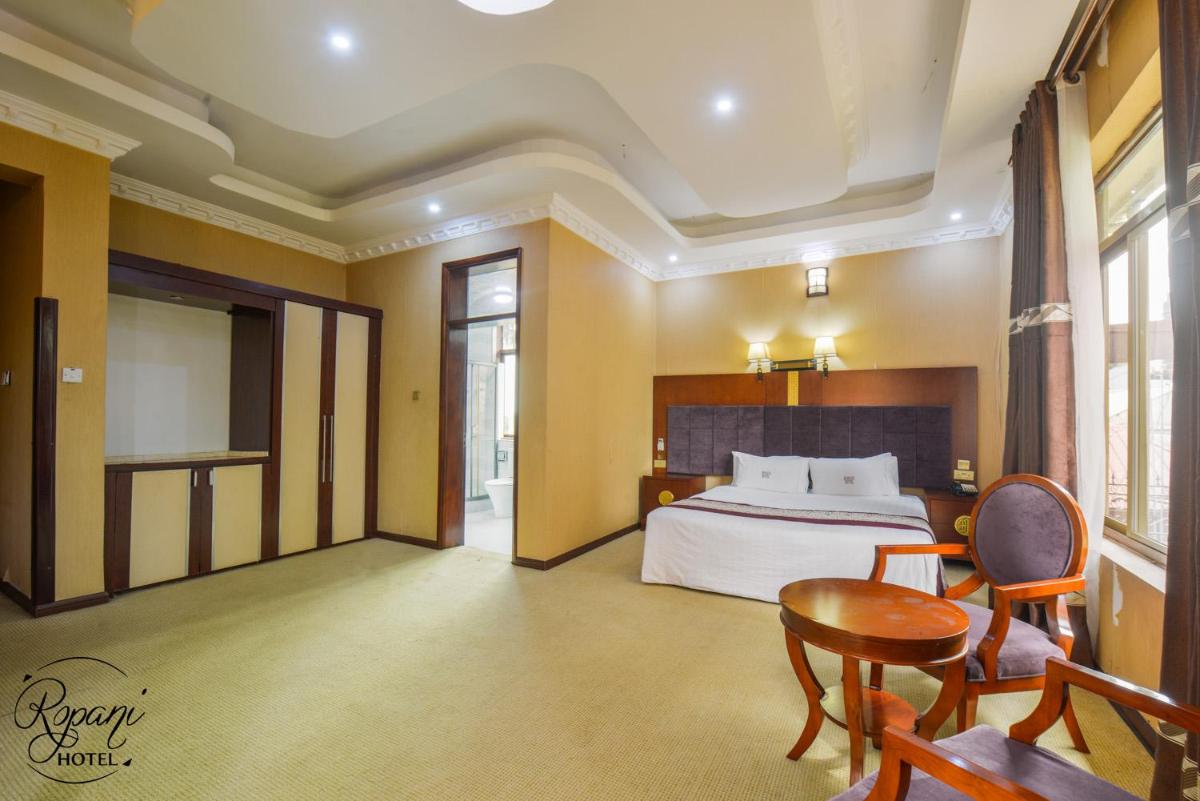 Ropani Hotel - Housity