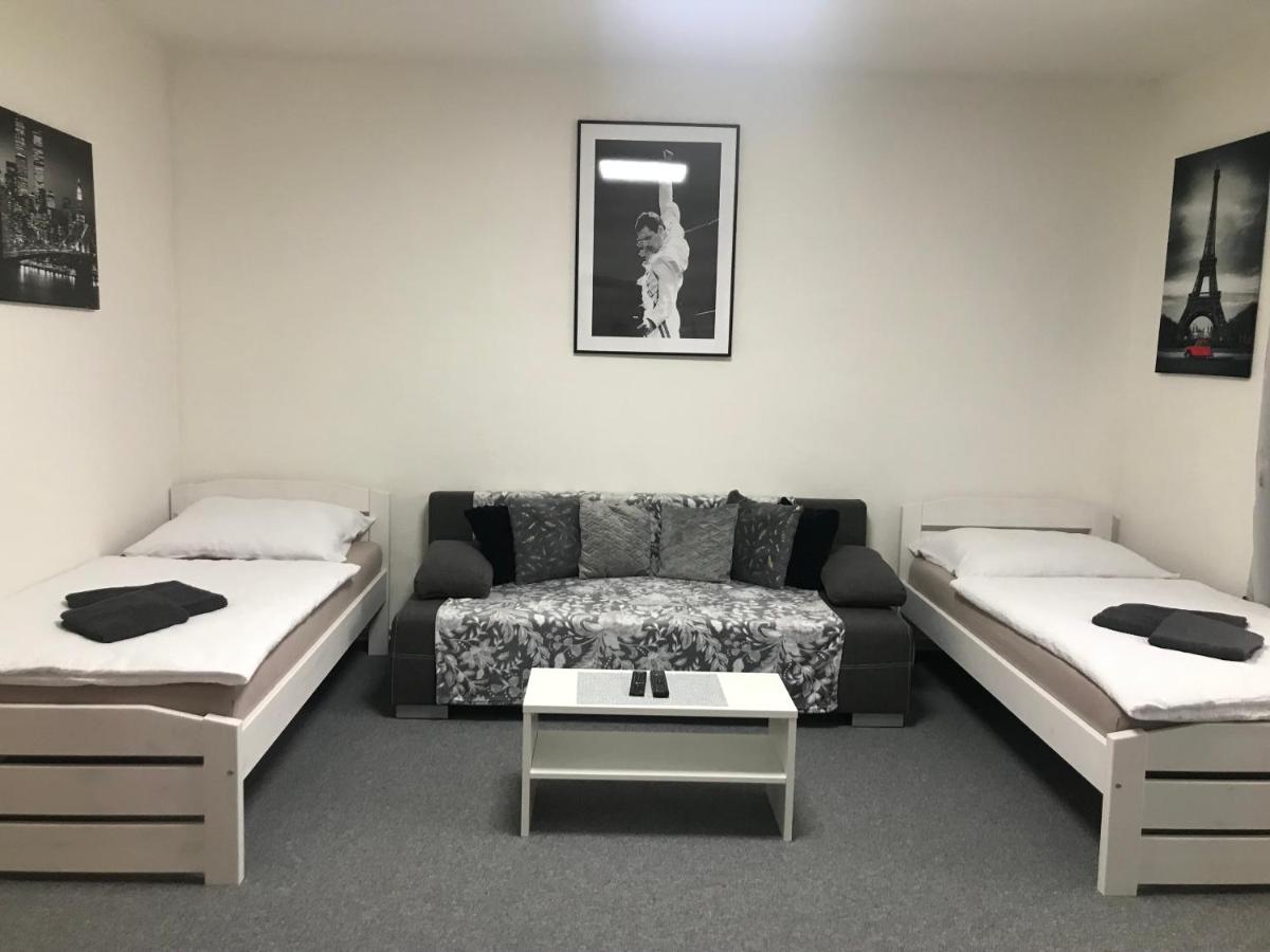 Cyklo-Moto apartmán - Housity
