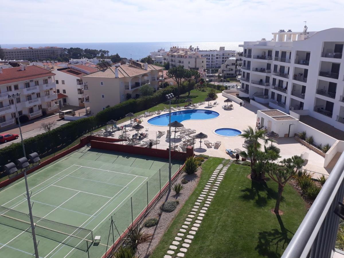 Remarkable 1-Bed Apartment in Olhos de Agua - Housity