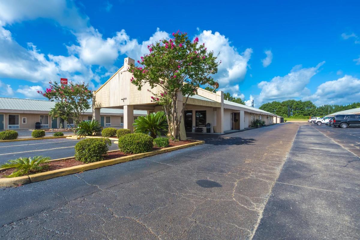 OYO Hotel Brookhaven MS - I-55 - Housity
