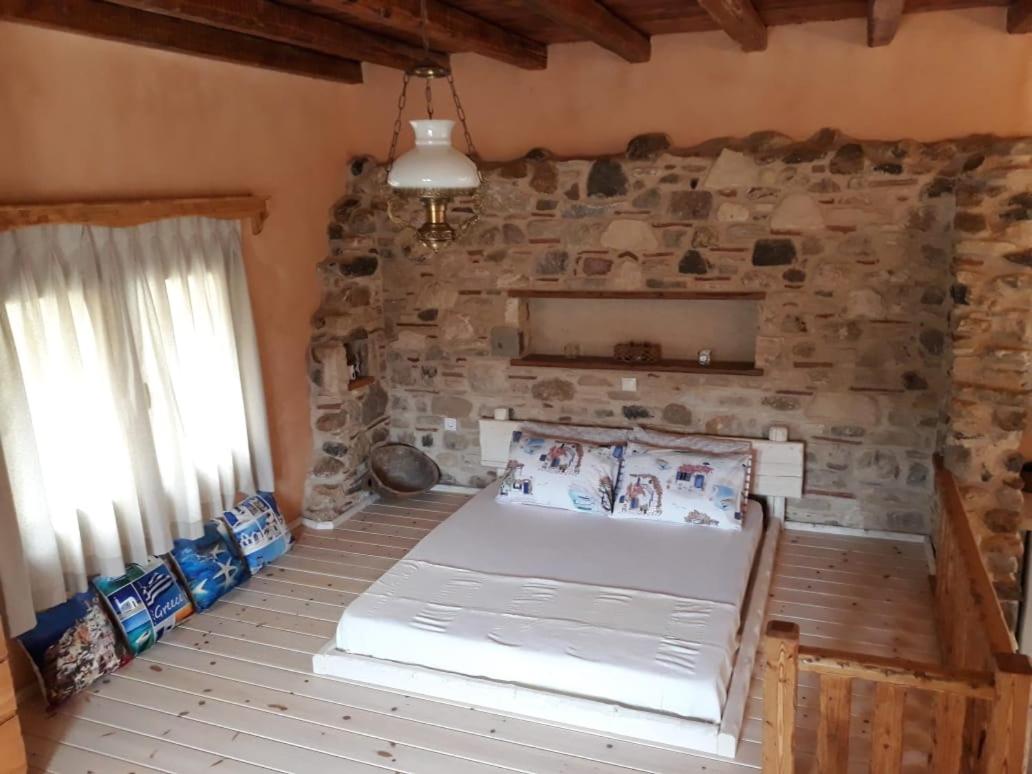 Chaihoutes stone House into Olive farm in Zia - Housity