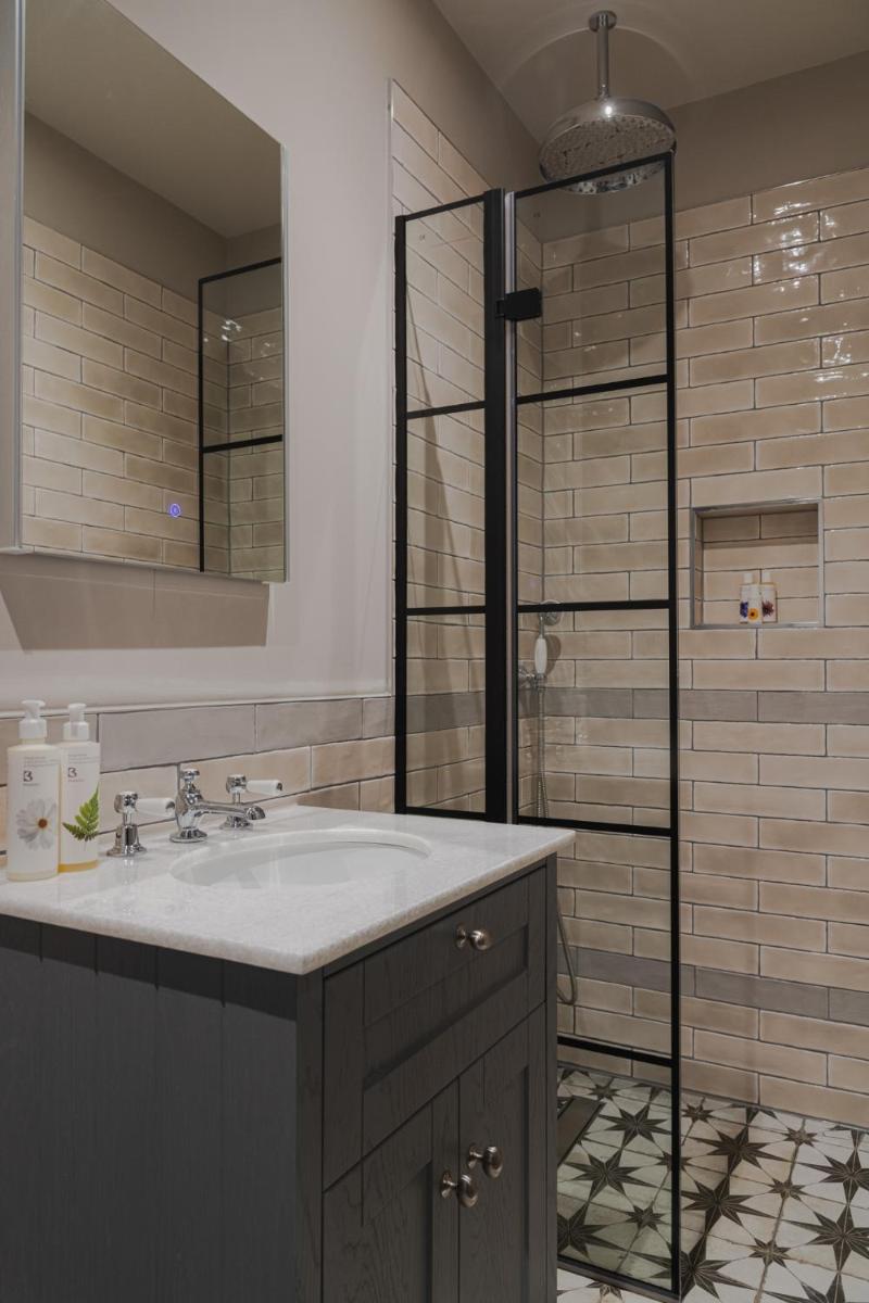 Hare & Hounds Newbury - Housity