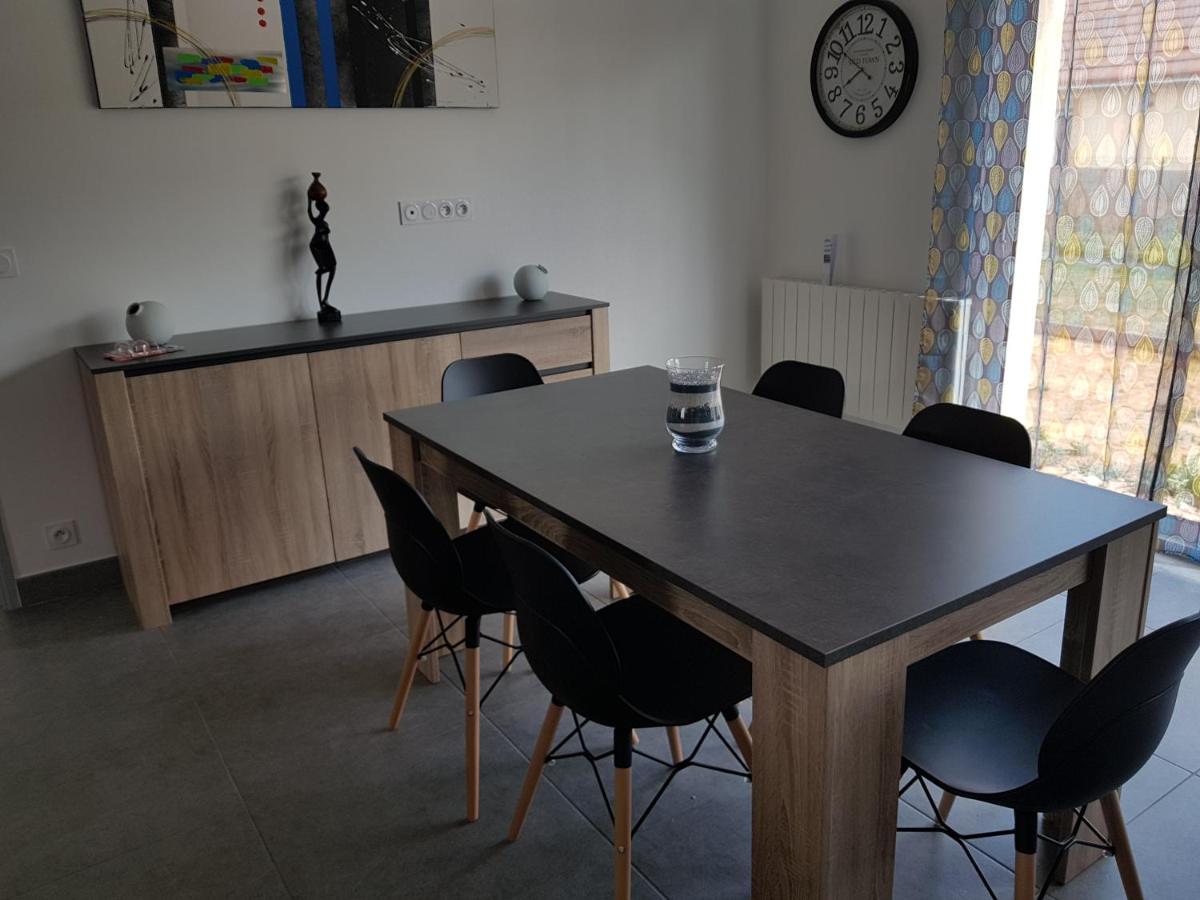 Maison Les Ecloses - Housity