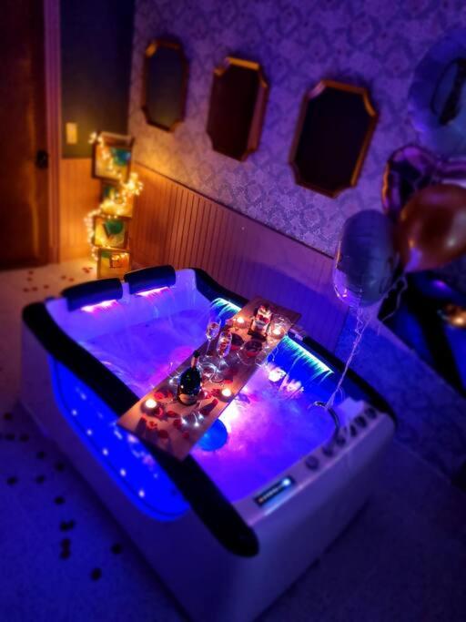 Suitetrails - Royal Room jacuzzi haut de gamme centre ville