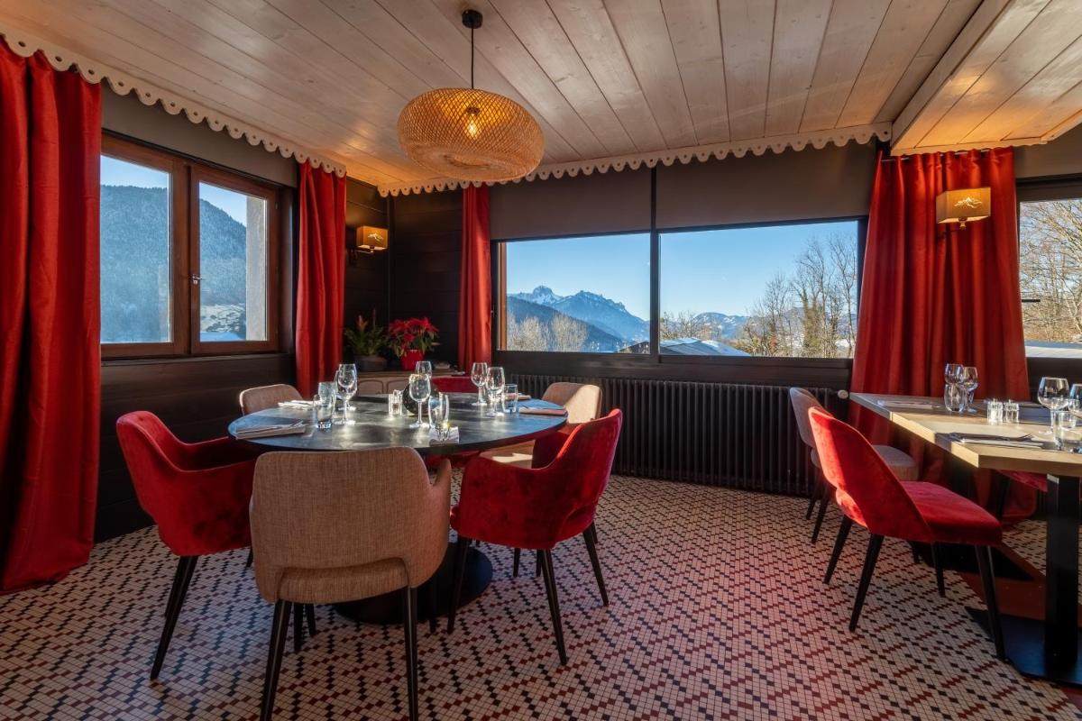 Vue générale sur la montagne ou vue sur la montagne depuis l'hôtel