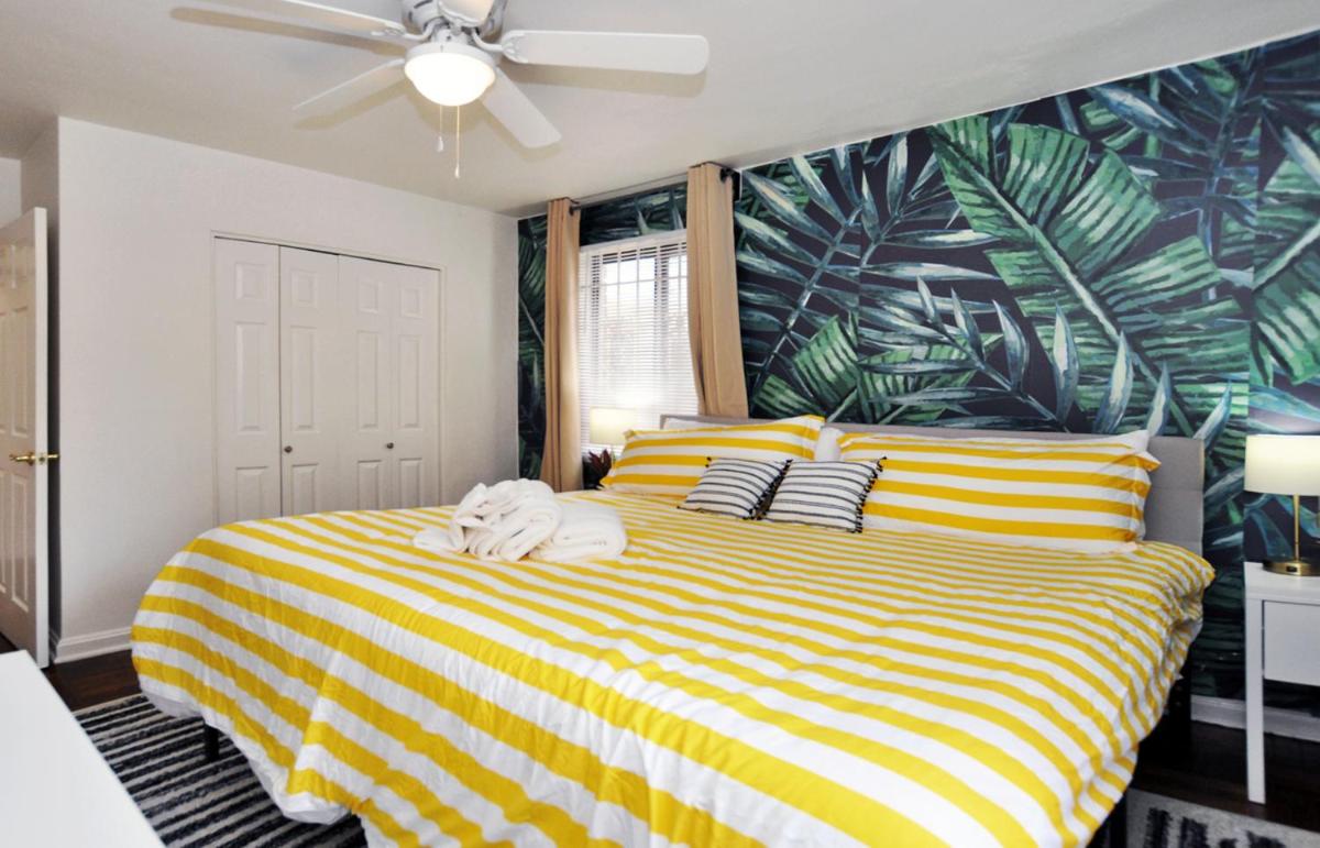 Fully Furnished Apts to Work from Home or Tour DC - Housity