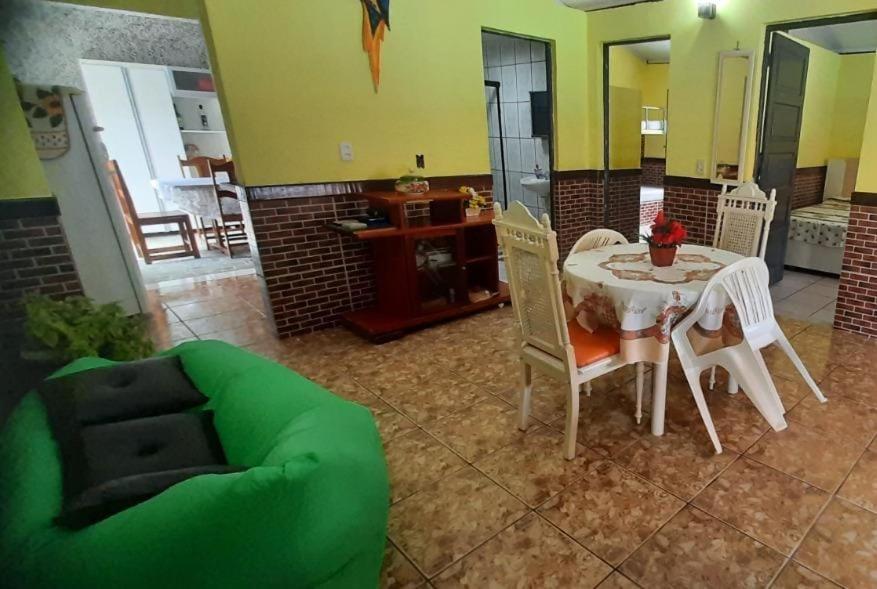 Casa com piscina em Ilha dos Frades - Housity