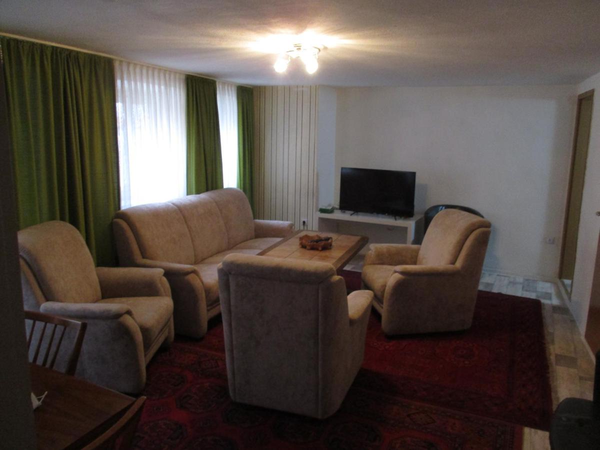 Ferienzimmer Monteurzimmer Stadtmitte Nördlingen - Housity
