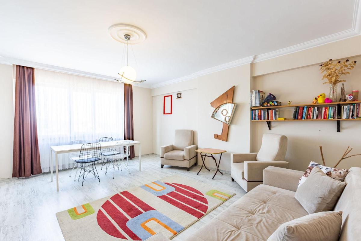 Apartment with Shared Pool Close to Sabiha Gokcen Airport - Housity