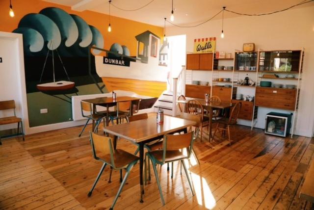 The Dolphin Inn Hostel - Housity