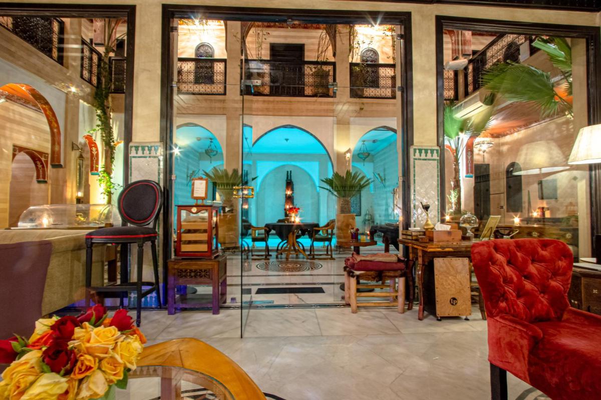Dar Anika - Housity