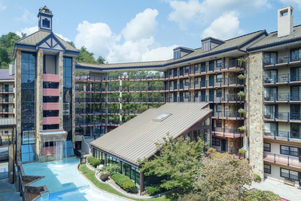 Gatlinburg Town Square by Exploria Resorts - Housity