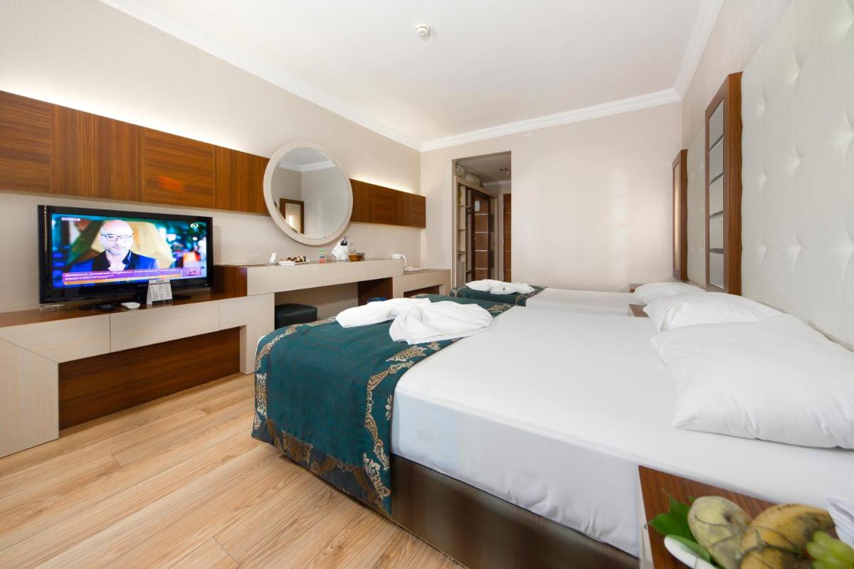 Beach Club Doganay Hotel - All Inclusive - Housity