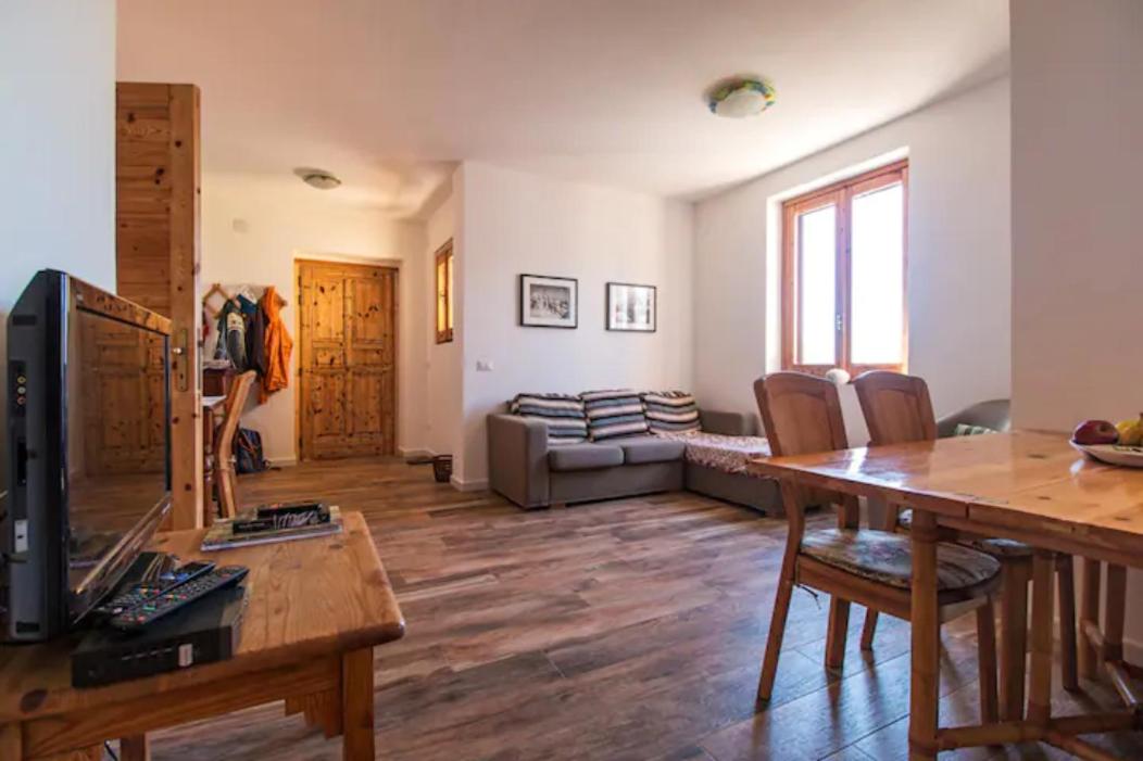 Climbing House Alveare - Housity