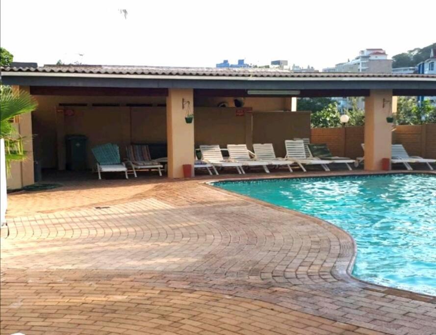 Suitetrails - Santana 904 beachfront apartment. Beautiful sea views