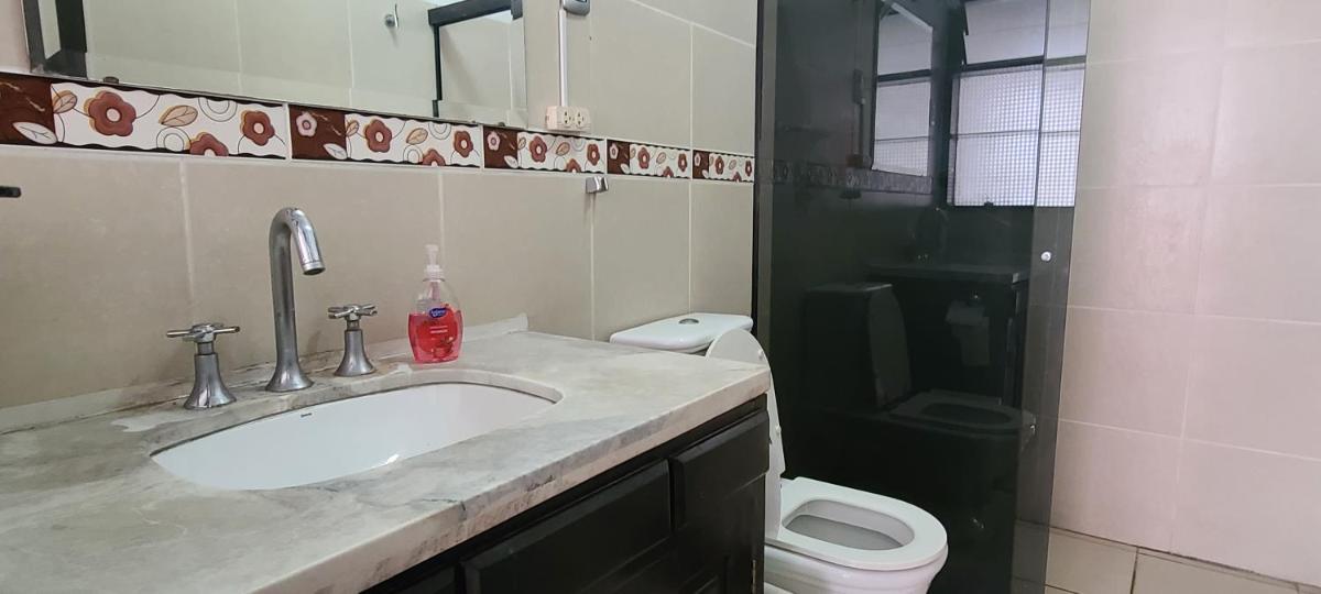 Hostal Backpackers Travelero - Housity