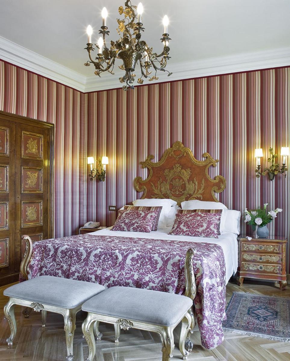 Cama o camas de una habitación en Hostal de la Gavina GL - The Leading Hotels of the World