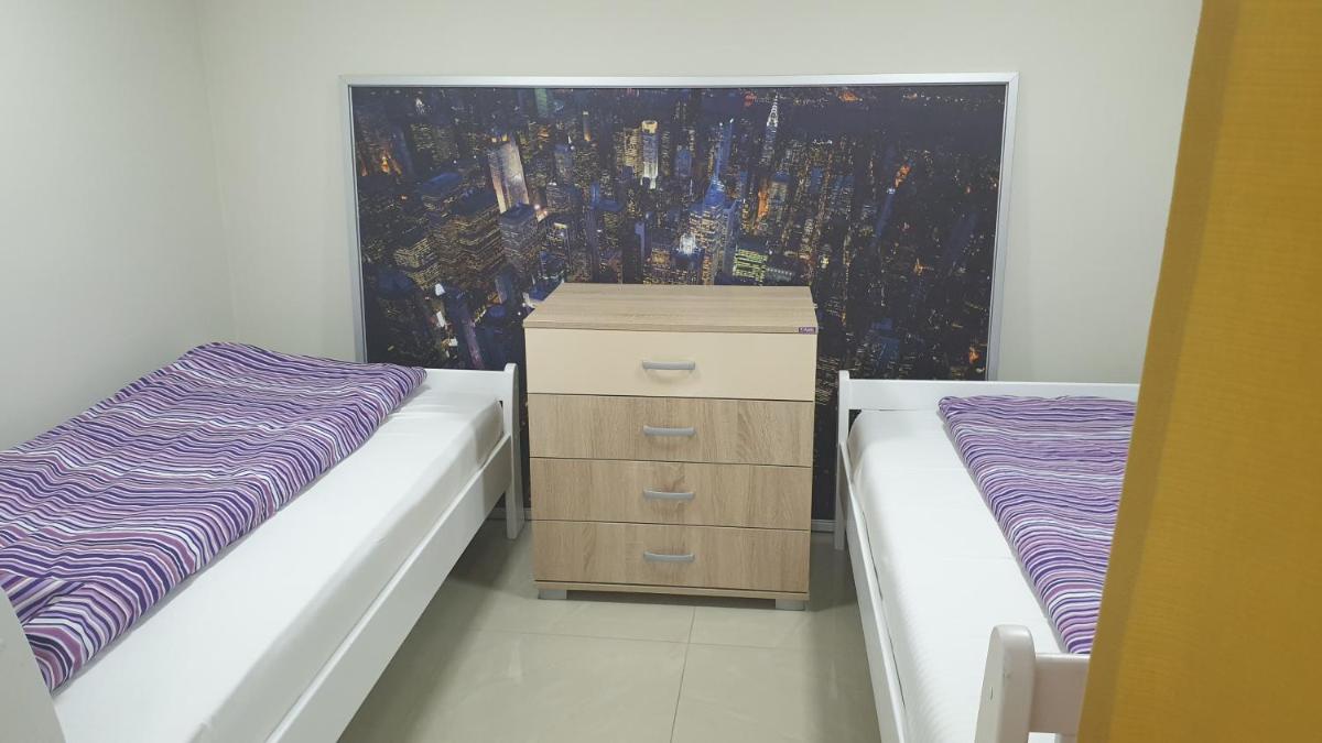 Apartment 18 - Housity