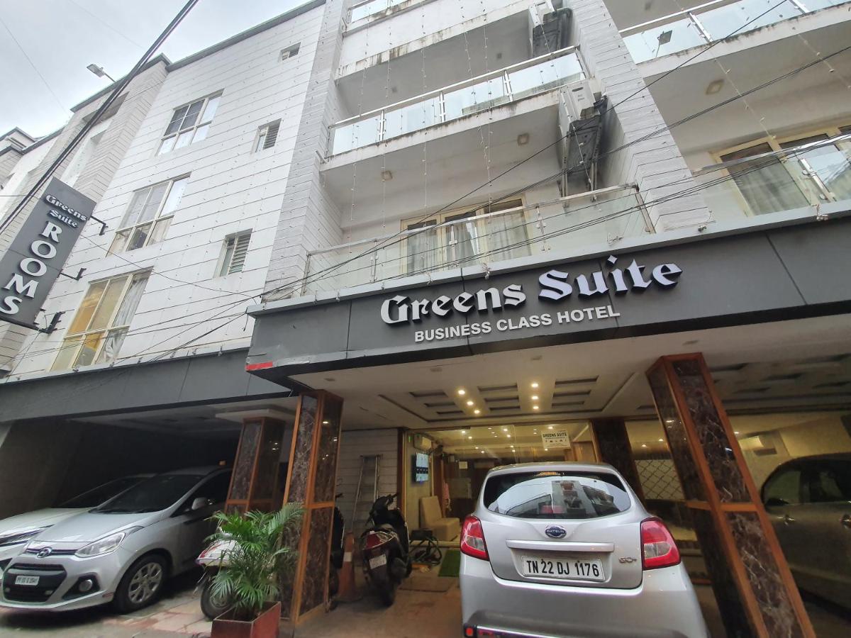 Greens Suite - Business Class Hotel - Opposite Ripon Building - Housity