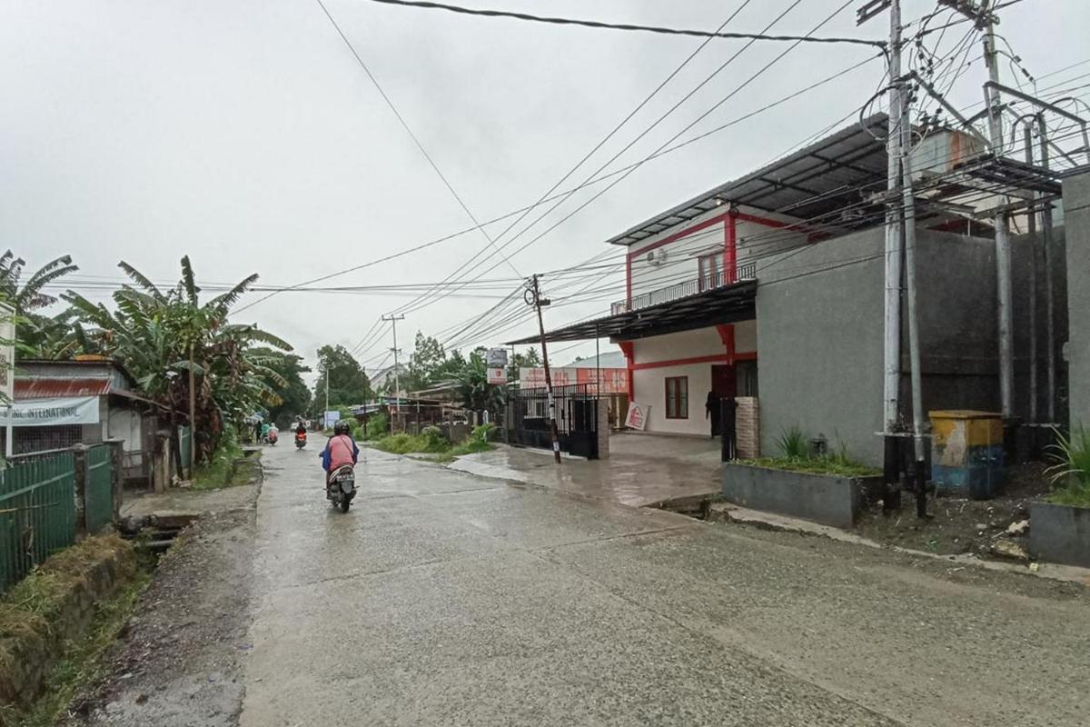 RedDoorz Syariah near Sentani City Square - Housity