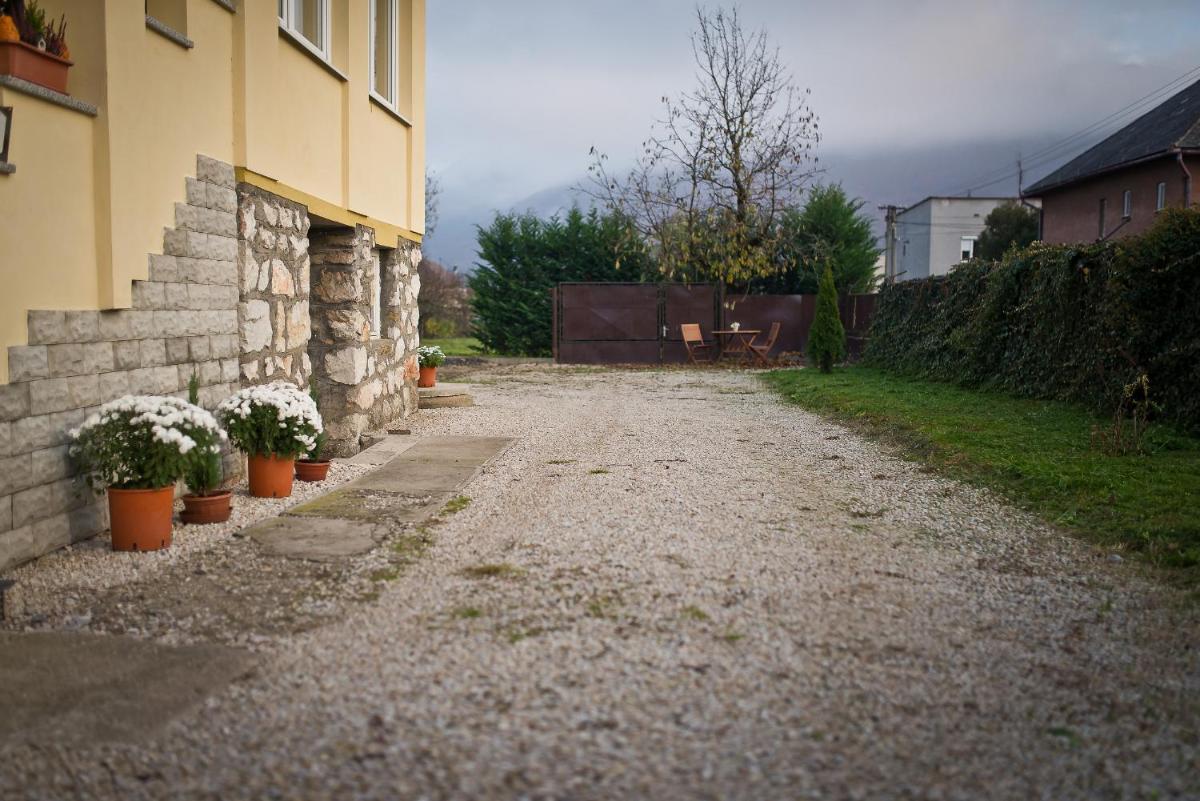 Slovakia; space, tranquility and plenty of opportunities! Be welcome in Strawberry House! - Housity