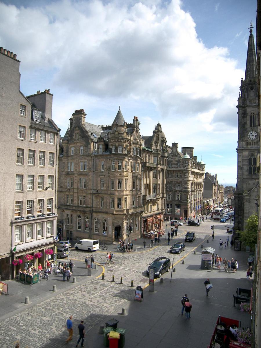 Royal Mile, Edinburgh - 2 Bedroom Apartment - Housity