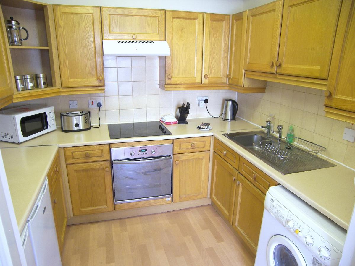 Royal Mile, Edinburgh - 2 Bedroom Apartment - Housity