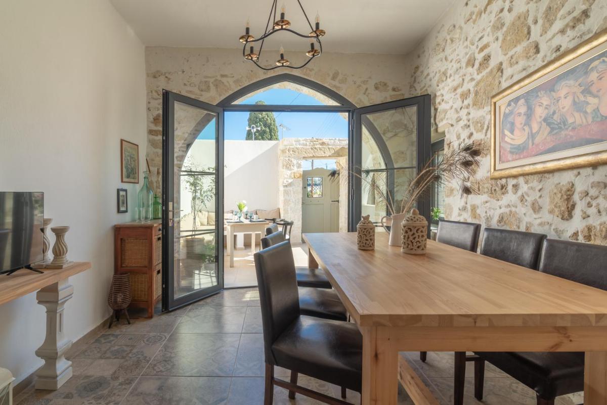 Stonehouse South Crete - Housity