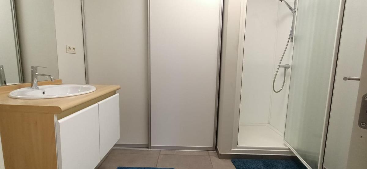 Spacious Apartment - Housity