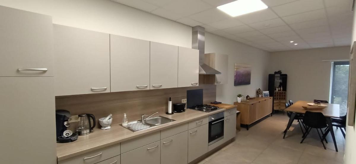 Spacious Apartment - Housity