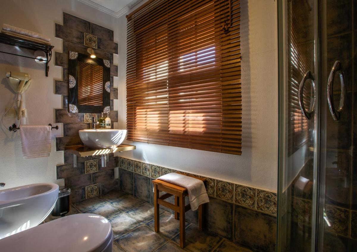 Un baño de La Posada del Casar